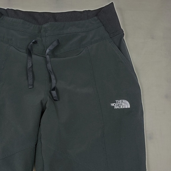 The North Face Women's Out The Door Capri - Picture 2 of 7